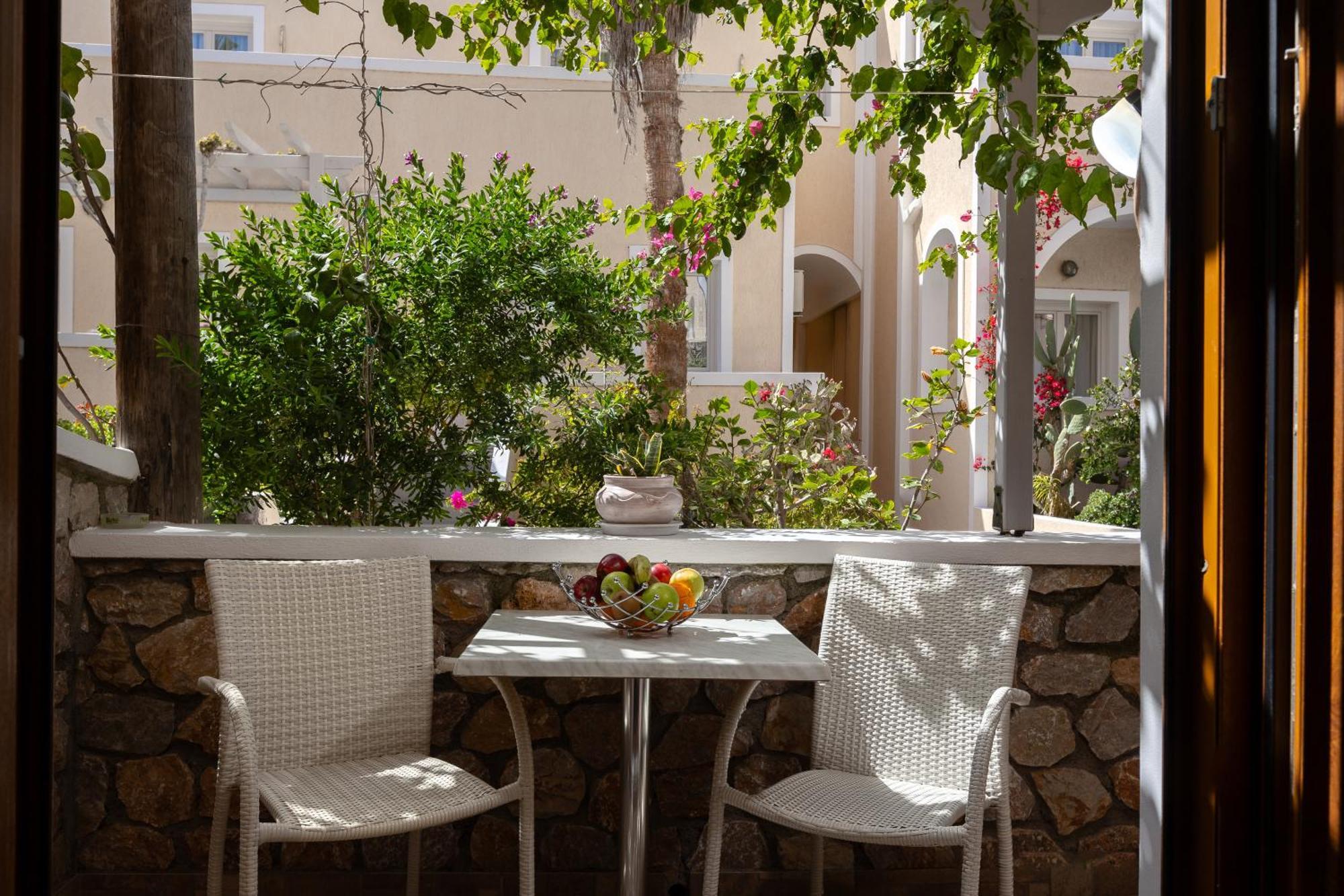 Polydefkis Hotel Kamári Extérieur photo